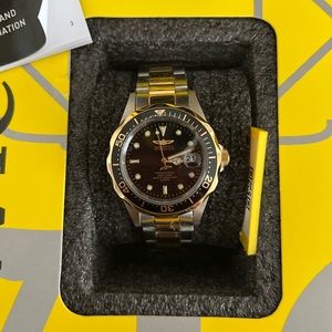 🆕 Invicta Pro Diver Men
Model 37399 - Men's Watch Quartz